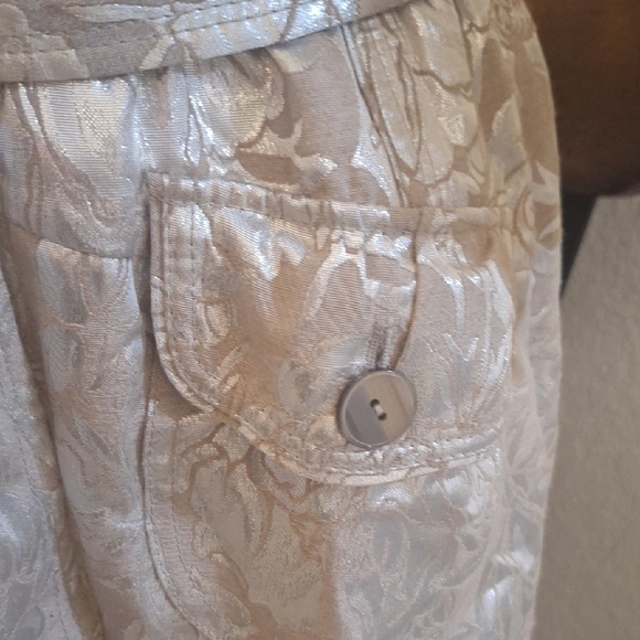 Chic Silver Floral Women's Trench Coat - Picture 4 of 14